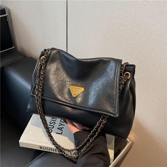 Chain Strap Shoulder Bag - Picture 3 of 8